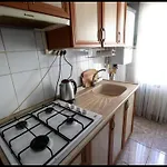 2Br - 1Lr Seaview Family Flat 10 Min Walk To Center