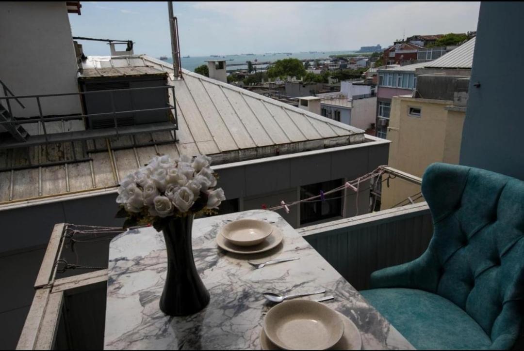 2br - 1lr Seaview Family Flat 10 Min Walk To Center Daire *
