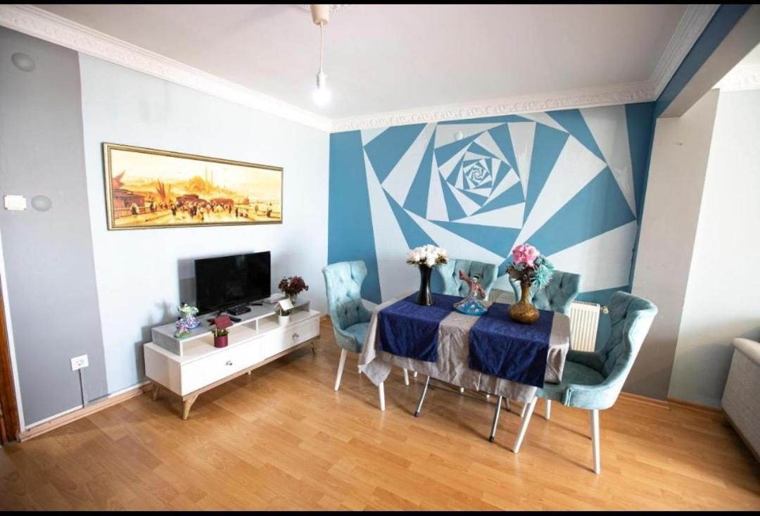 Apartment 2br - 1lr Seaview Family Flat 10 Min Walk To Center Istanbul