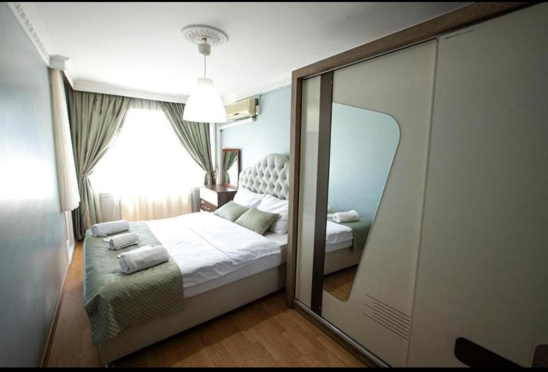 2br - 1lr Seaview Family Flat 10 Min Walk To Center Daire İstanbul
